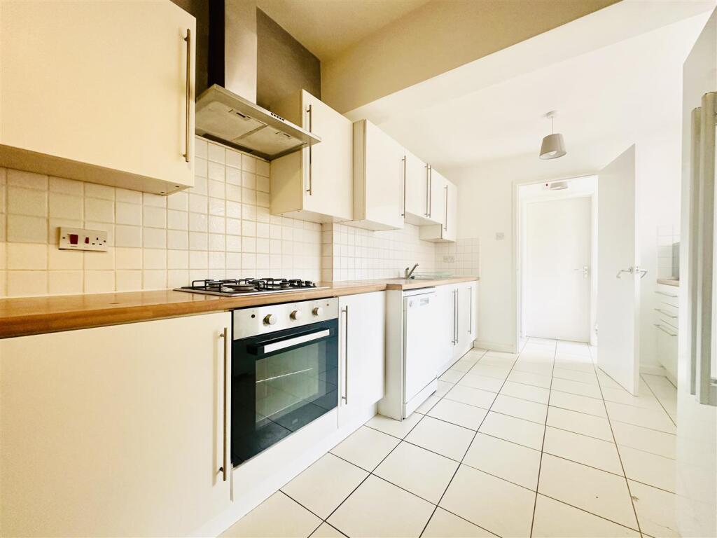 Main image of property: Beeston Road, Nottingham