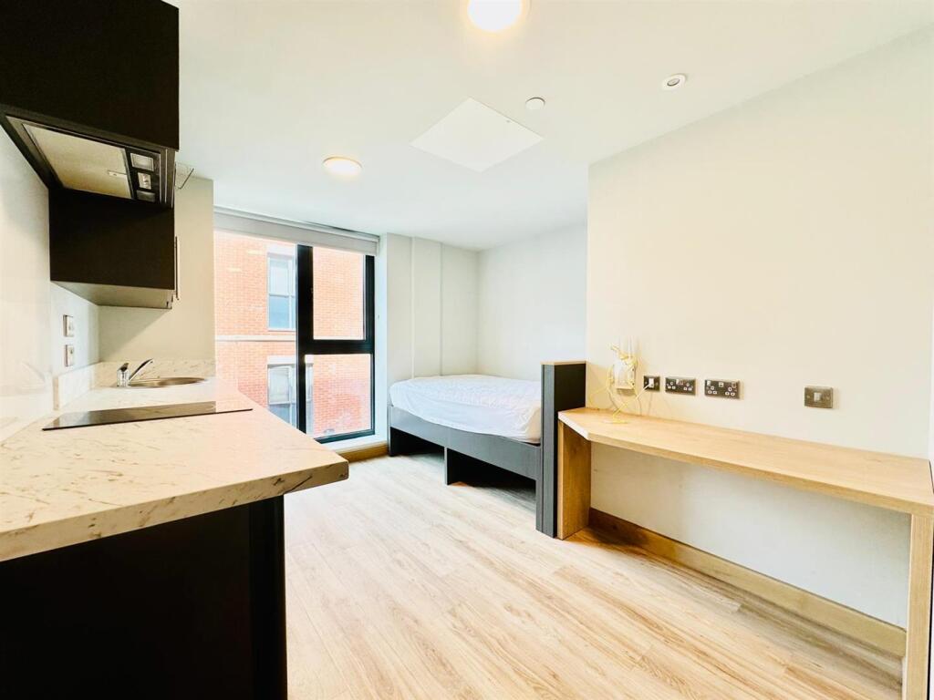 Main image of property: First Floor Studio, Felix Apartments, Nottingham