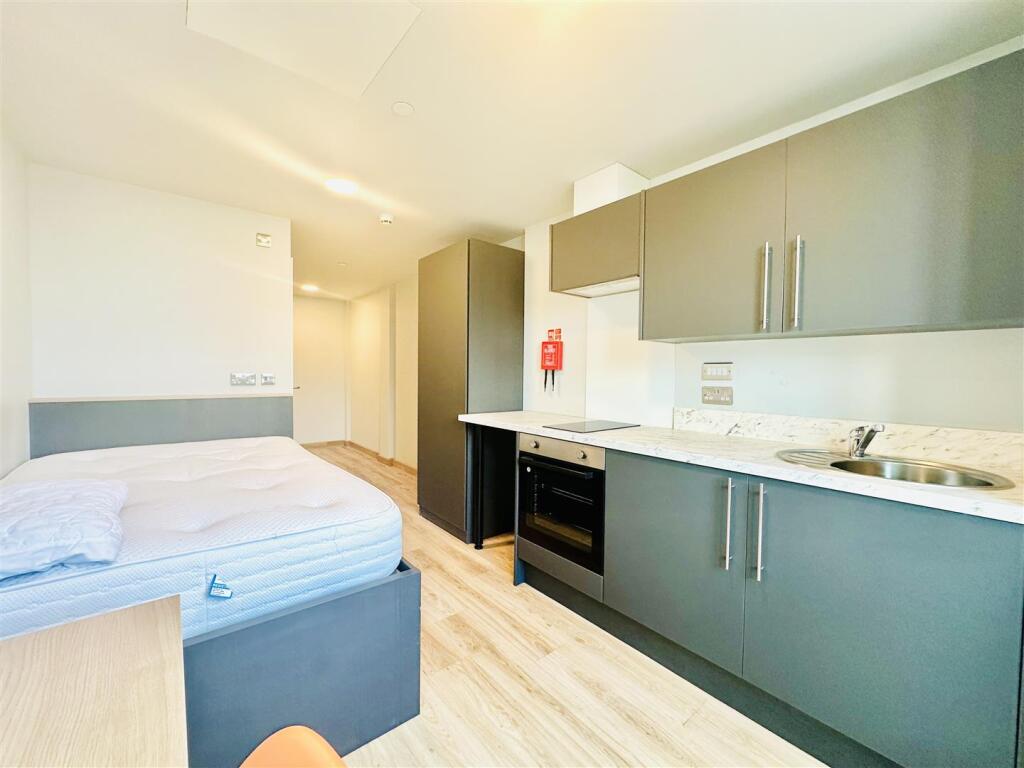 Main image of property: Fourth Floor Studio, Heathcoat Street, Nottingham