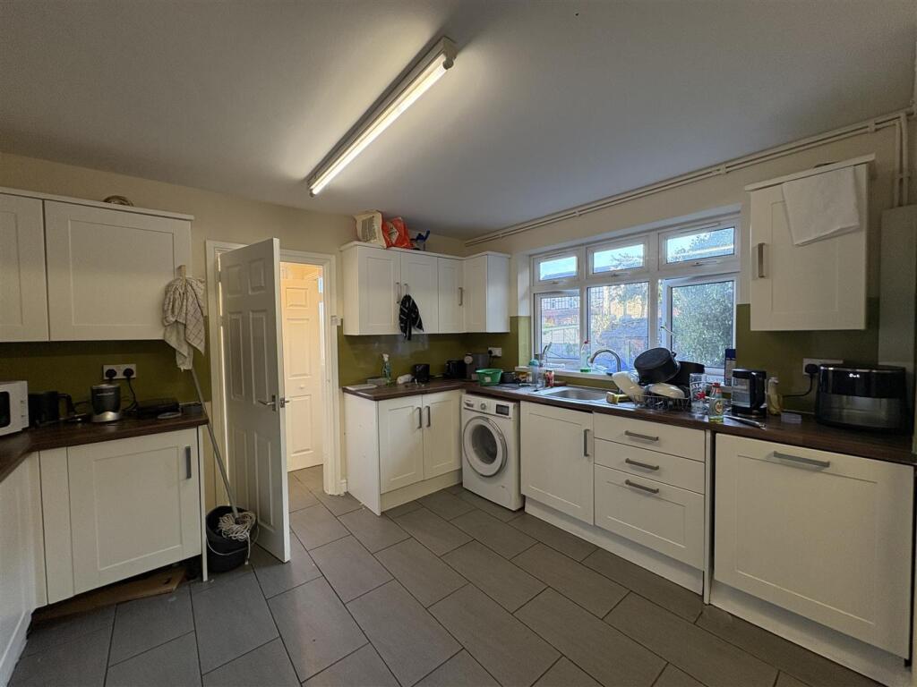 Main image of property: Melton Road, West Bridgford, Nottingham