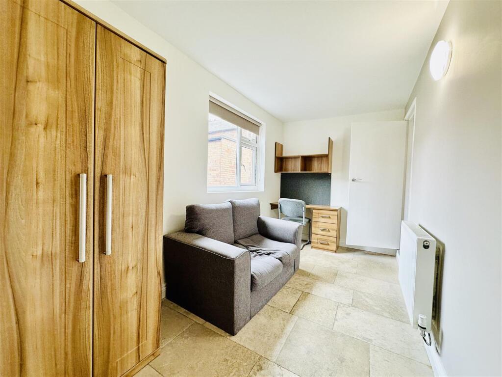 Main image of property: Room 17, Broad Street, Nottingham