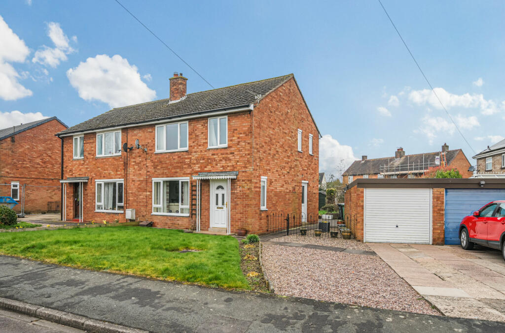 3 bedroom semidetached house for sale in The Wheatlands, Baschurch, SY4