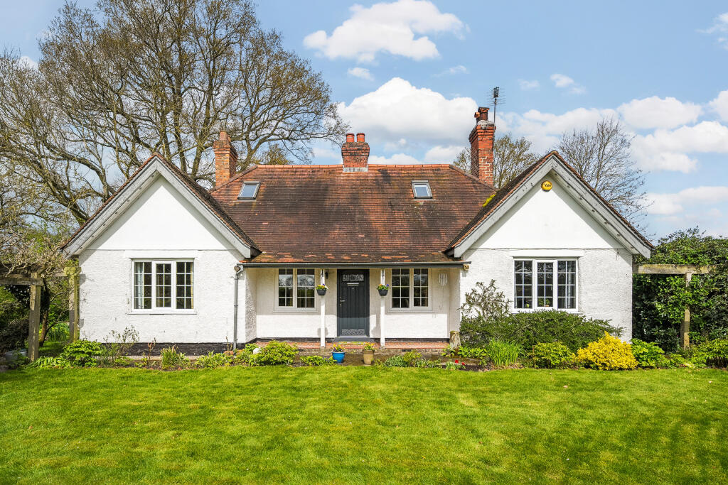4 bedroom detached house for sale in Holly Mead, Criftins (Dudleston
