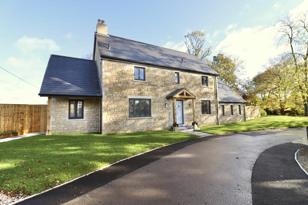 4 bedroom detached house for sale in Ainstey Drive, Sparkford, BA22