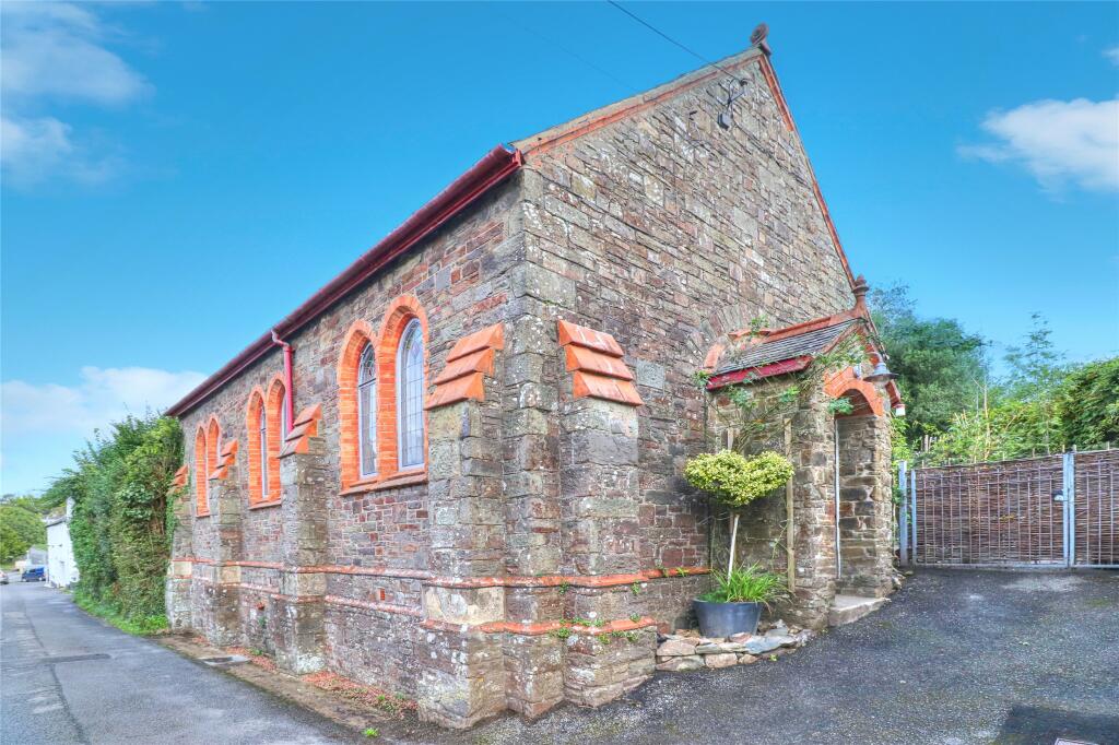 2 bedroom detached house for sale in Knowle, Braunton, Devon, EX33