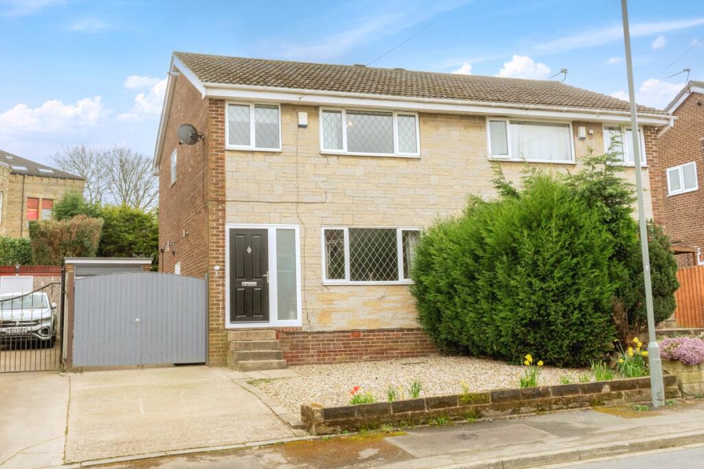 3 bedroom semidetached house for sale in Burnsall Road, Liversedge, WF15