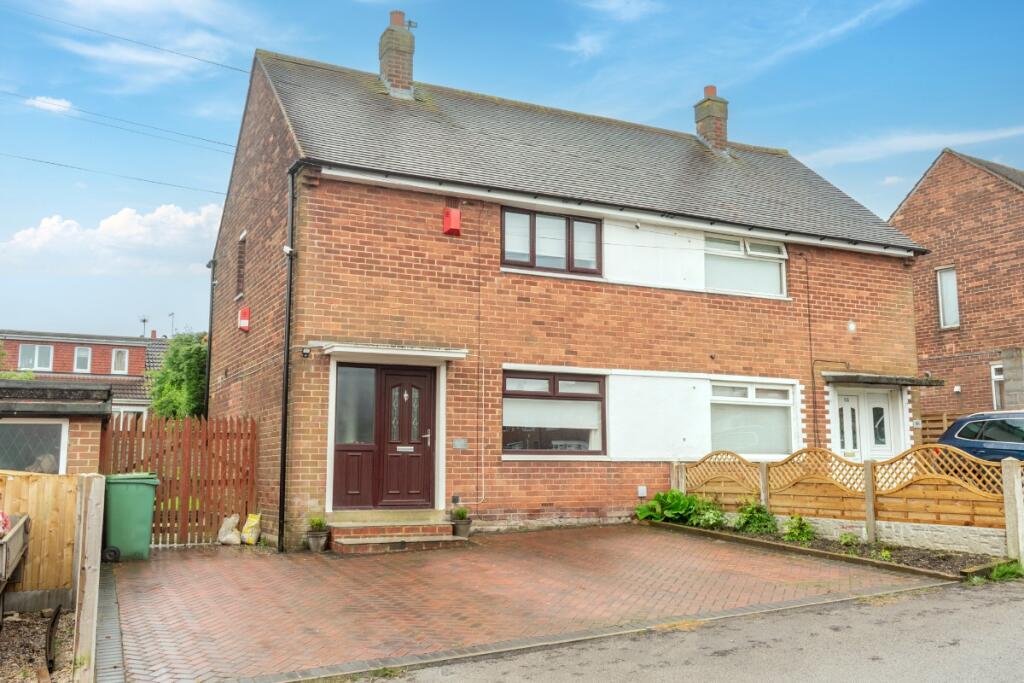2 bedroom semidetached house for sale in Moorland Avenue, Gildersome