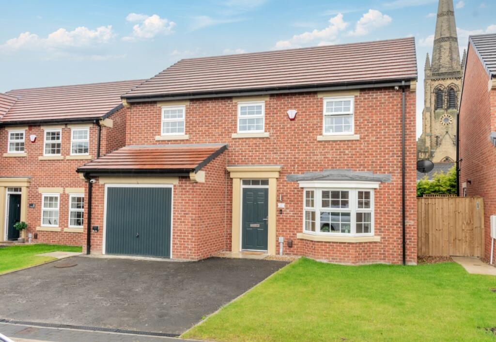 4 bedroom detached house for sale in Kendall Court, Ossett, WF5