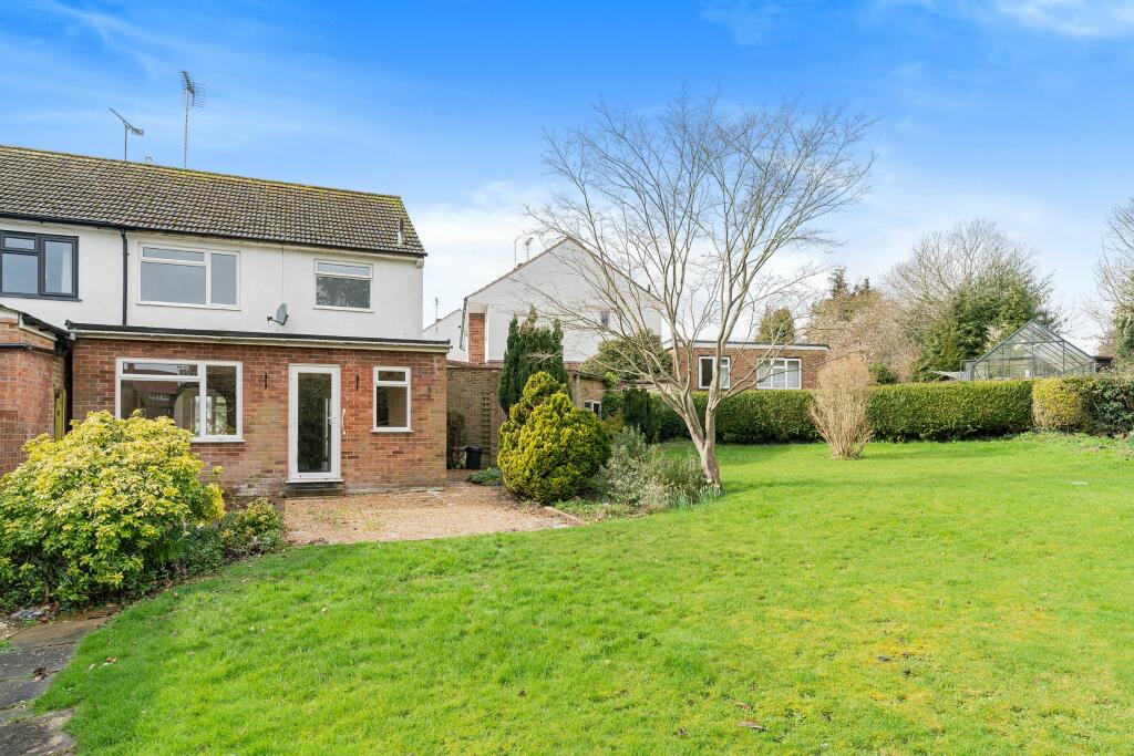 3 bedroom semidetached house for sale in 10 Oatfield Close, Cranbrook
