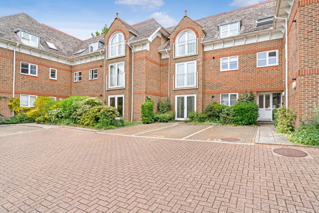 Main image of property: Flat , Deacon Court, Tunbridge Wells
