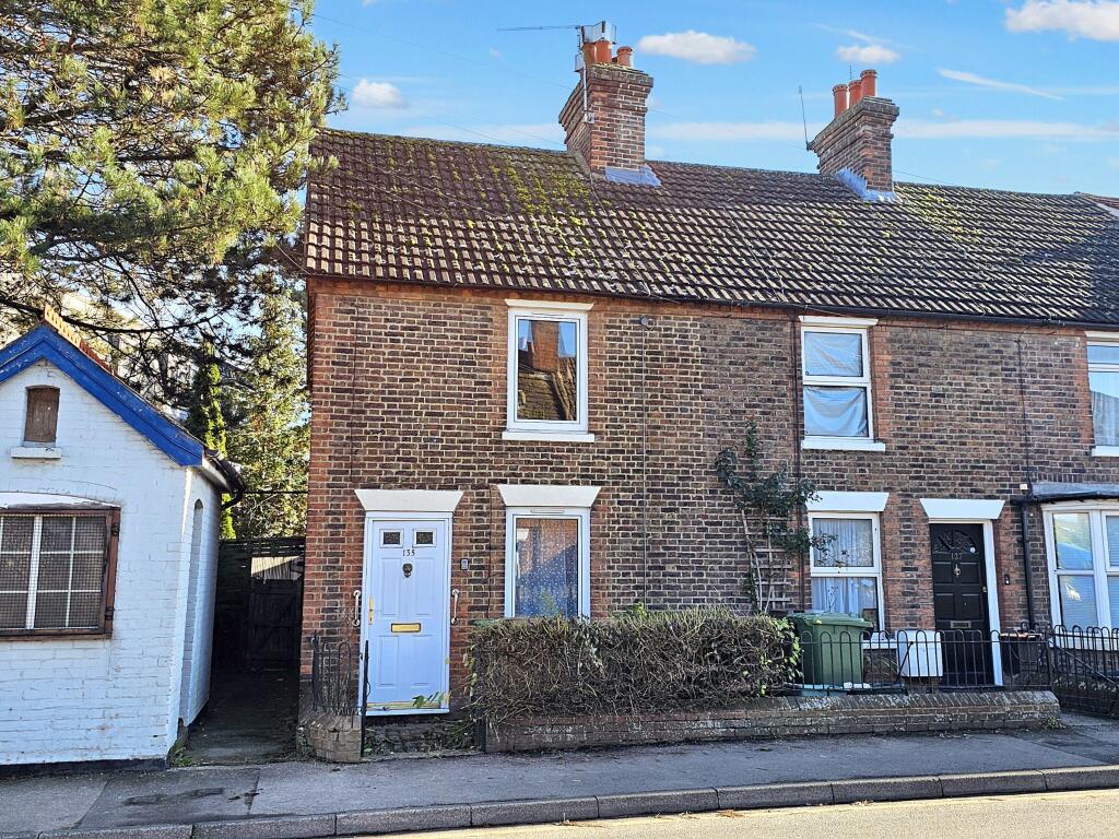 Main image of property: Maidstone Road, Paddock Wood, Tonbridge