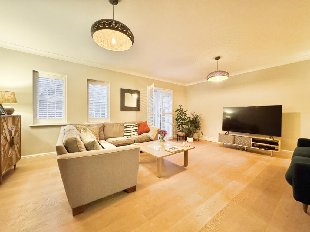 Additional property image - Azalea Close, Napsbury Park, St. Albans