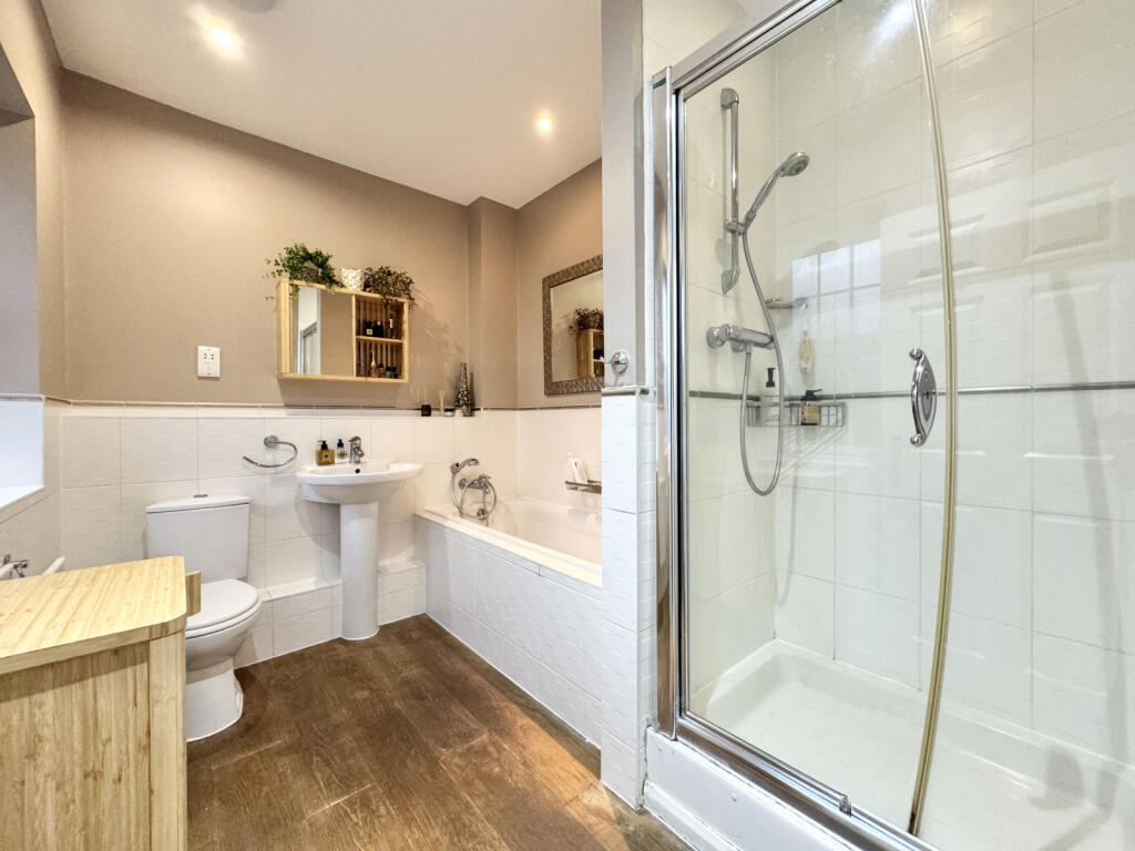 Additional property image - Azalea Close, Napsbury Park, St. Albans