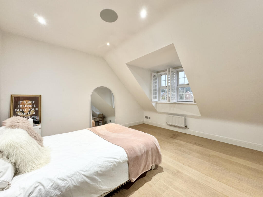 Additional property image - Azalea Close, Napsbury Park, St. Albans