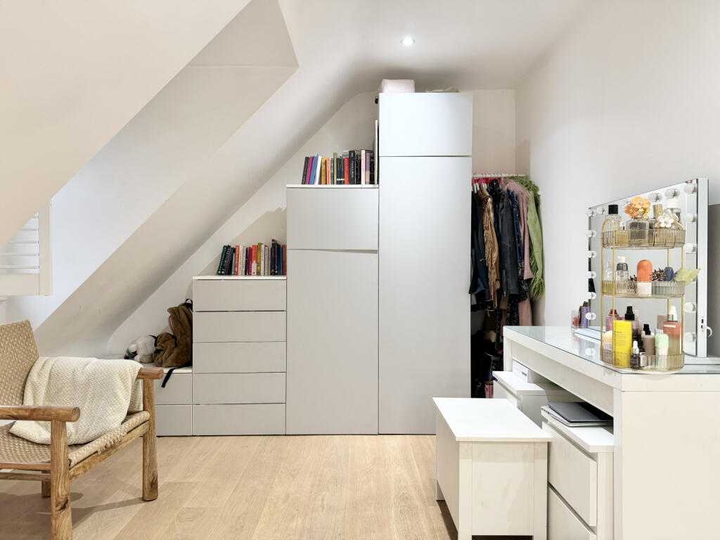 Additional property image - Azalea Close, Napsbury Park, St. Albans