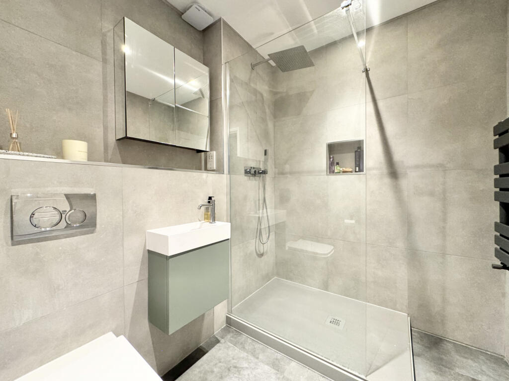 Additional property image - Azalea Close, Napsbury Park, St. Albans