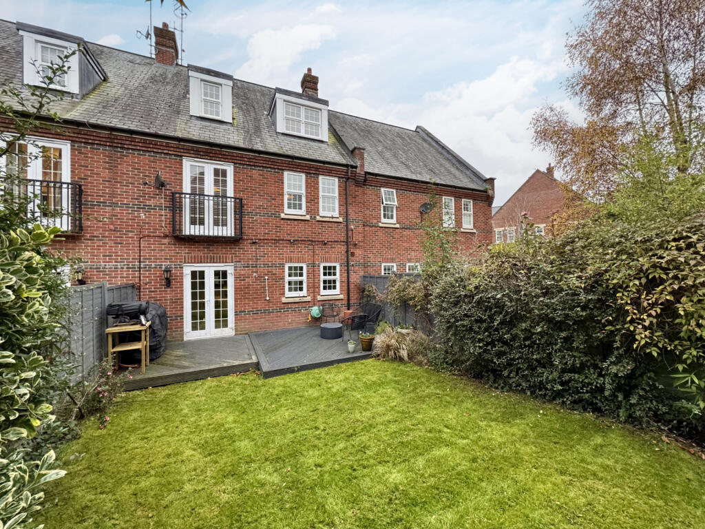 Additional property image - Azalea Close, Napsbury Park, St. Albans