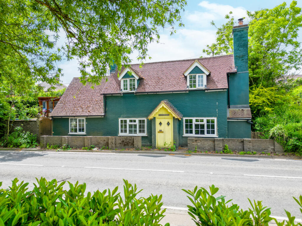 Main image of property: Tring Road, Northchurch, Berkhamsted