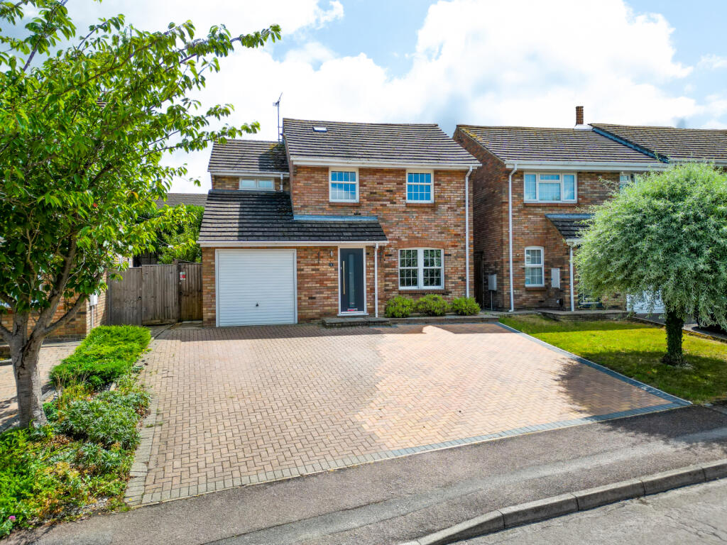 Main image of property: Hunters Close, Tring