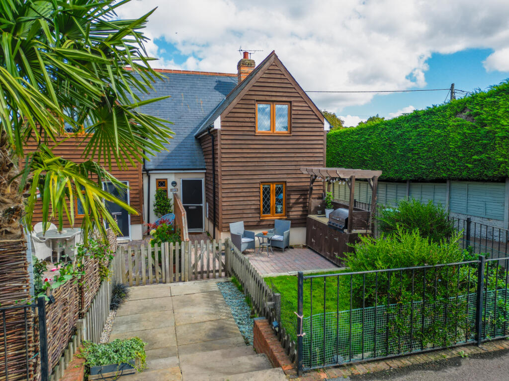 Main image of property: Main Road South, Dagnall, Berkhamsted