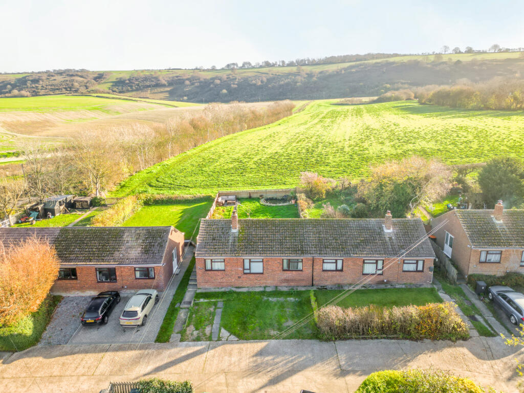 Main image of property: Icknield Way Farm Cottages, Tring Road, Dunstable