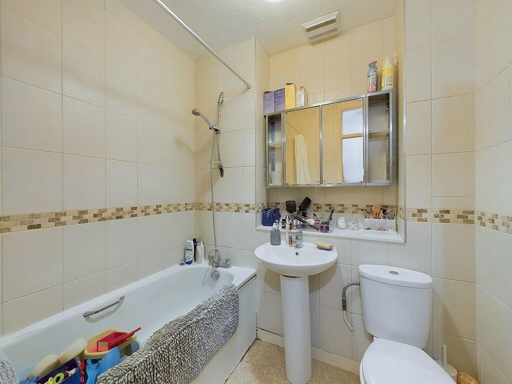Additional property image - East Point, Emerald Quay, Shoreham-By-Sea, BN43 5JN