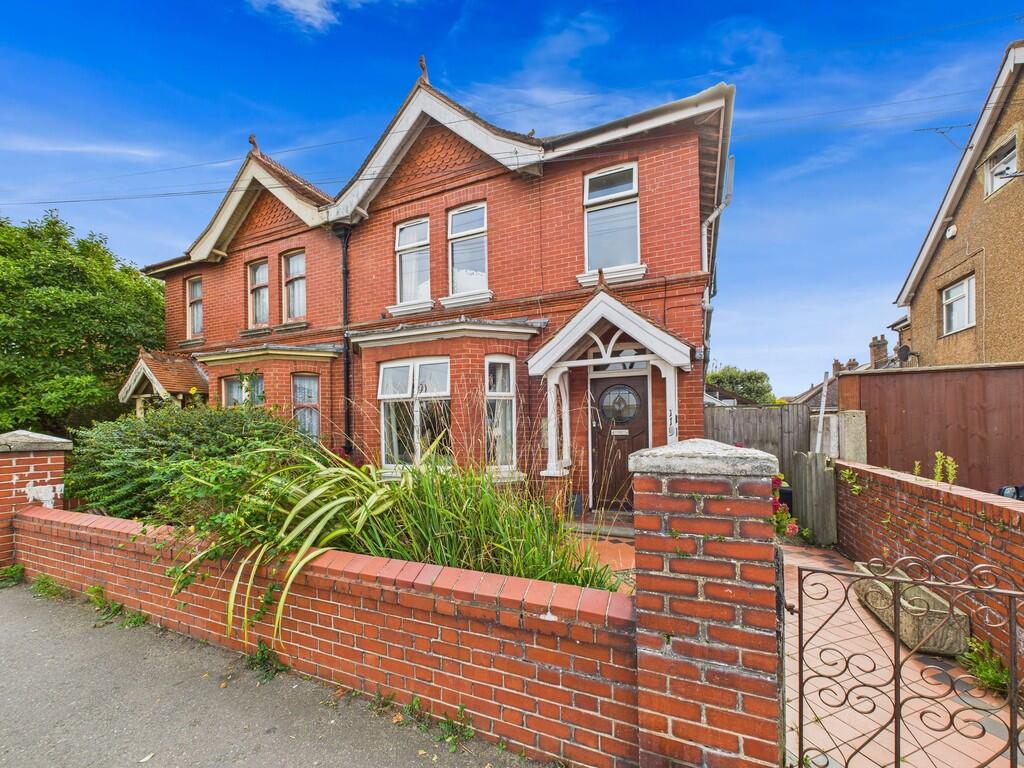 Main image of property: Sompting Road, Lancing, BN15 9LG