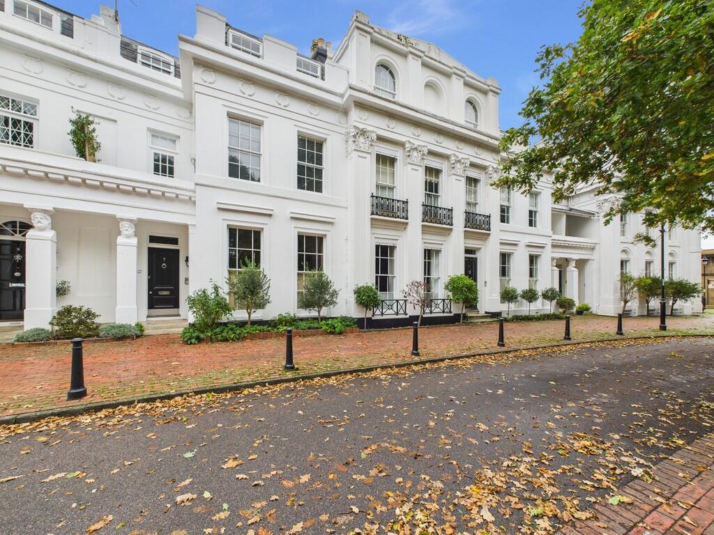 Main image of property: Park Crescent, Worthing, BN11 4AH