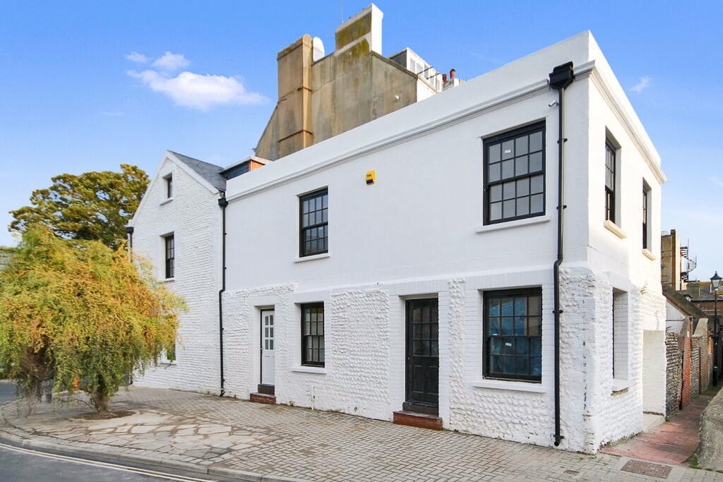 Main image of property: Marine Place, Worthing, BN11 3DN