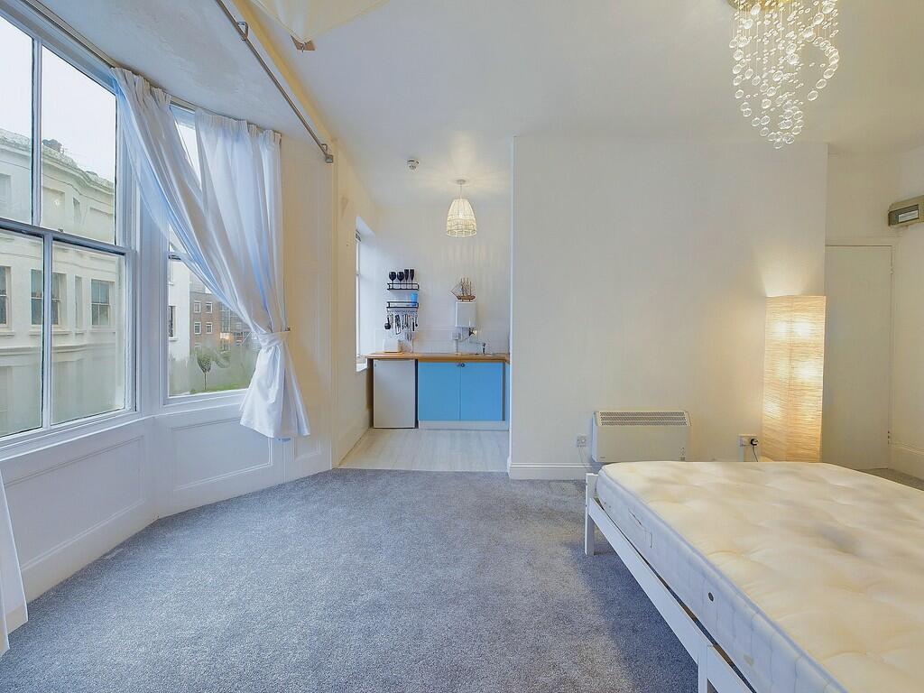 Additional property image - 10 Charlotte Street, Brighton