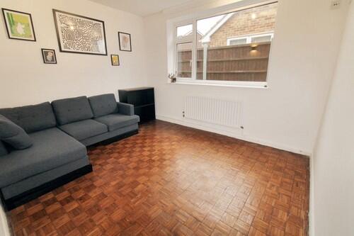 Additional property image - Walton Gardens, Hutton, CM13