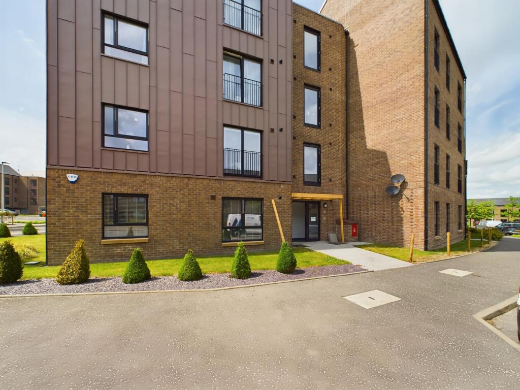 Main image of property: Sighthill Circus, G4