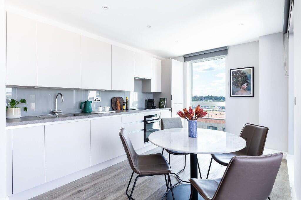 Main image of property: Kooky Redhill, Marketfield Road, Redhill, Surrey, RH1