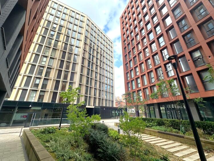 Main image of property: Manchester New Square 44 Whitworth Street M1