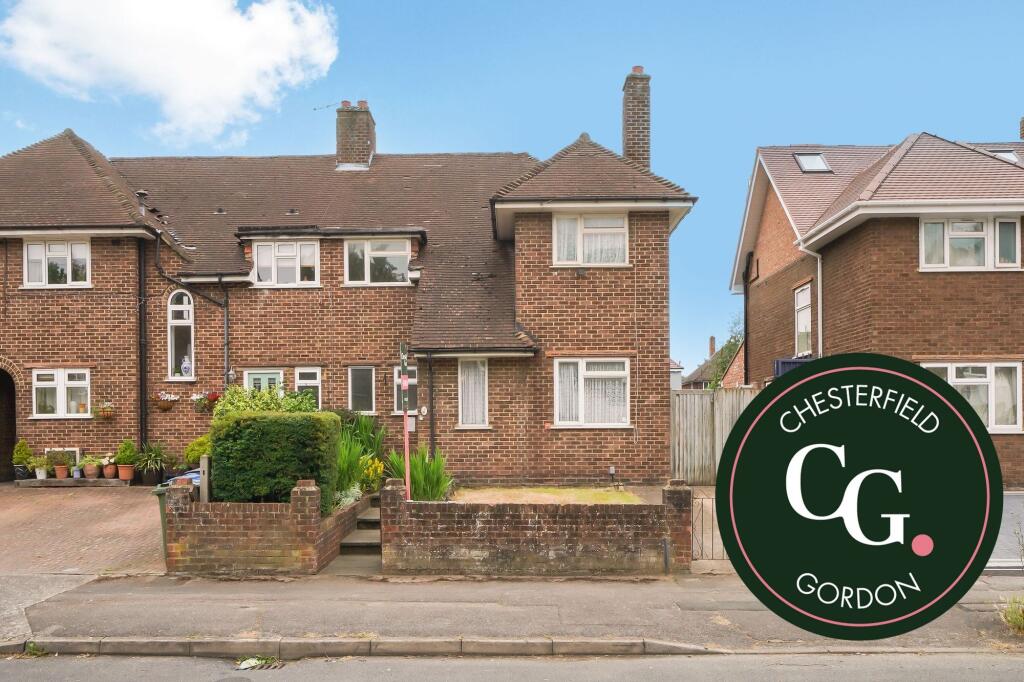 4 bedroom end of terrace house