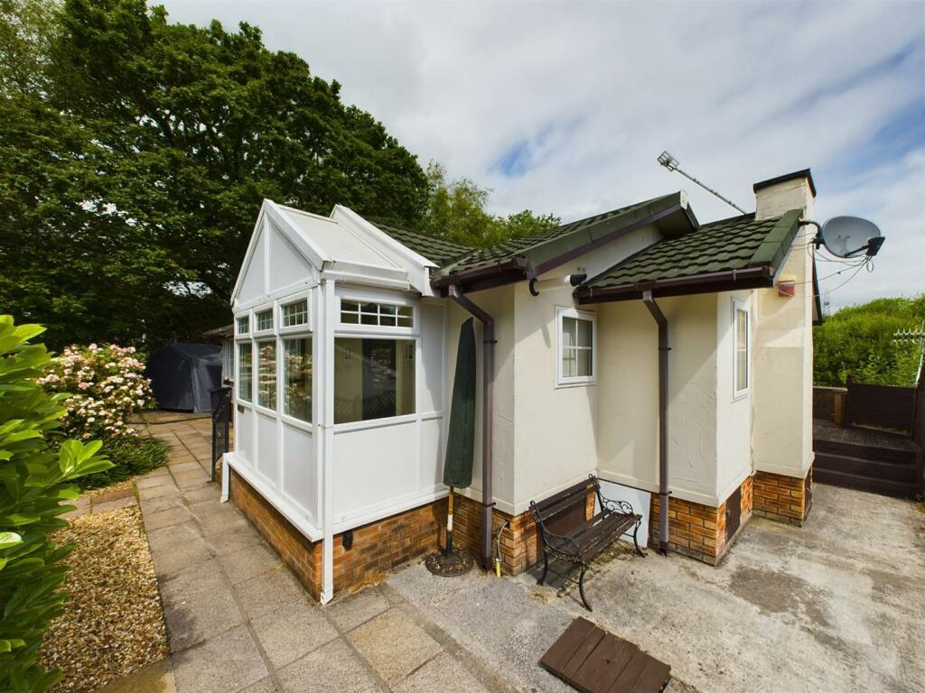 2 bedroom park home for sale in Neath Road, Bryncoch, Neath, SA10