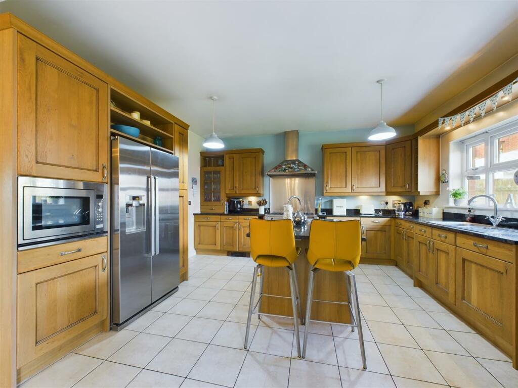 Additional property image - Sanderling Way, Porthcawl