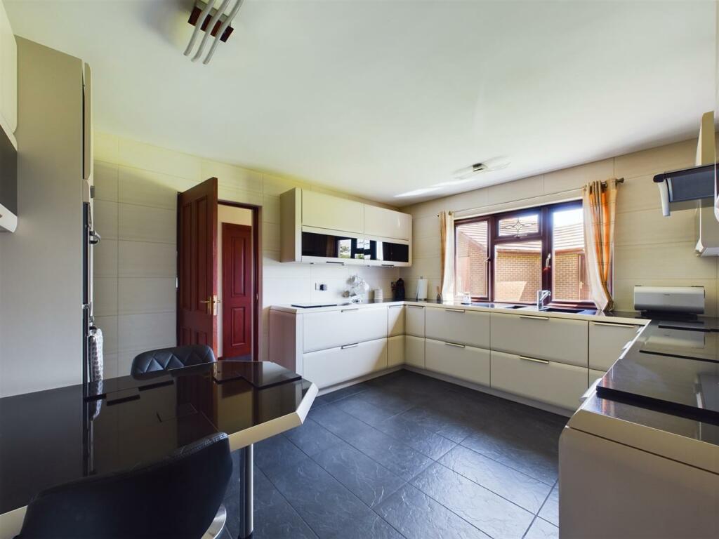 Additional property image - Heol Broom, Maudlam, Bridgend