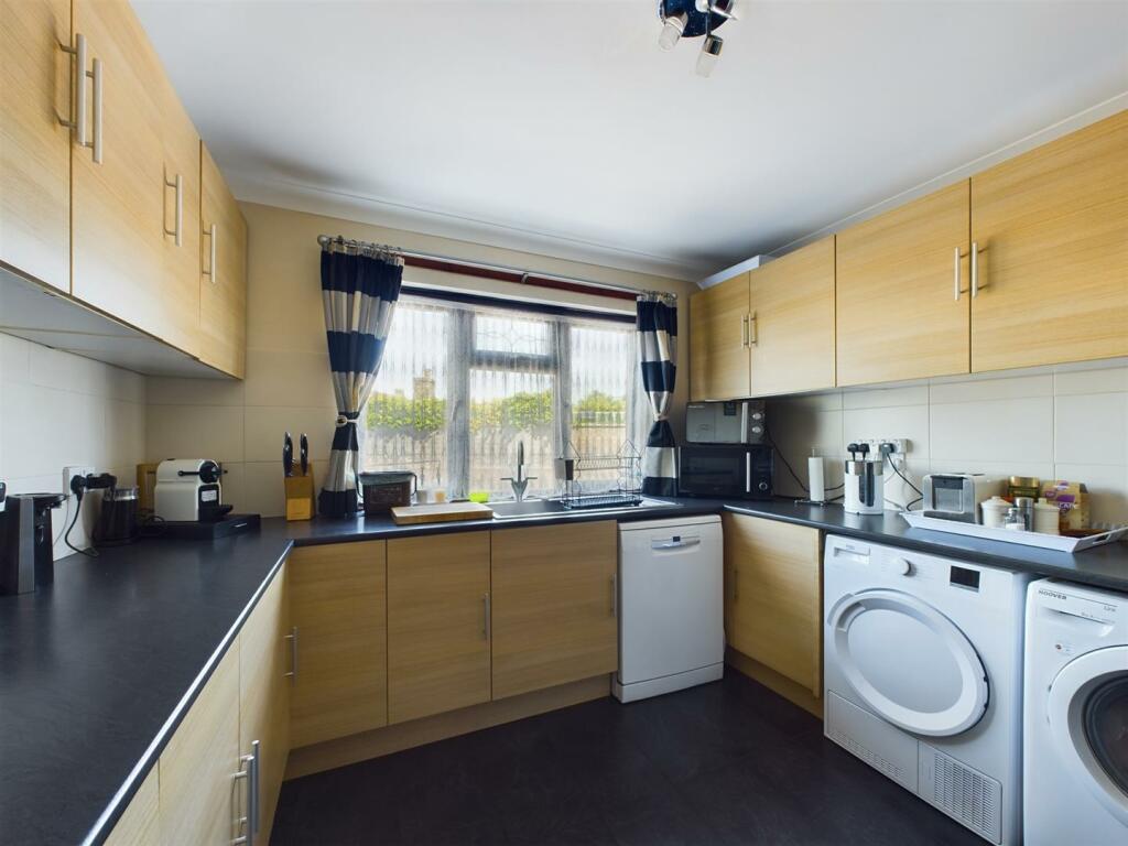 Additional property image - Heol Broom, Maudlam, Bridgend
