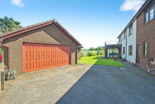 Additional property image - Heol Broom, Maudlam, Bridgend