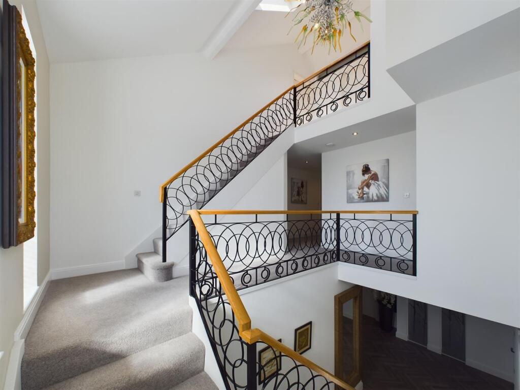 Additional property image - Hutchwns Close, Porthcawl