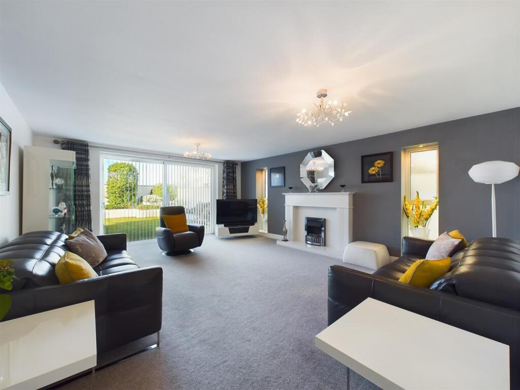 Additional property image - Hutchwns Close, Porthcawl