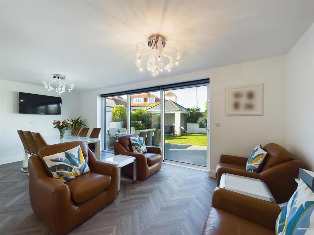 Additional property image - Hutchwns Close, Porthcawl