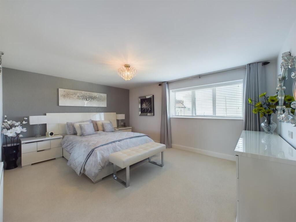 Additional property image - Hutchwns Close, Porthcawl
