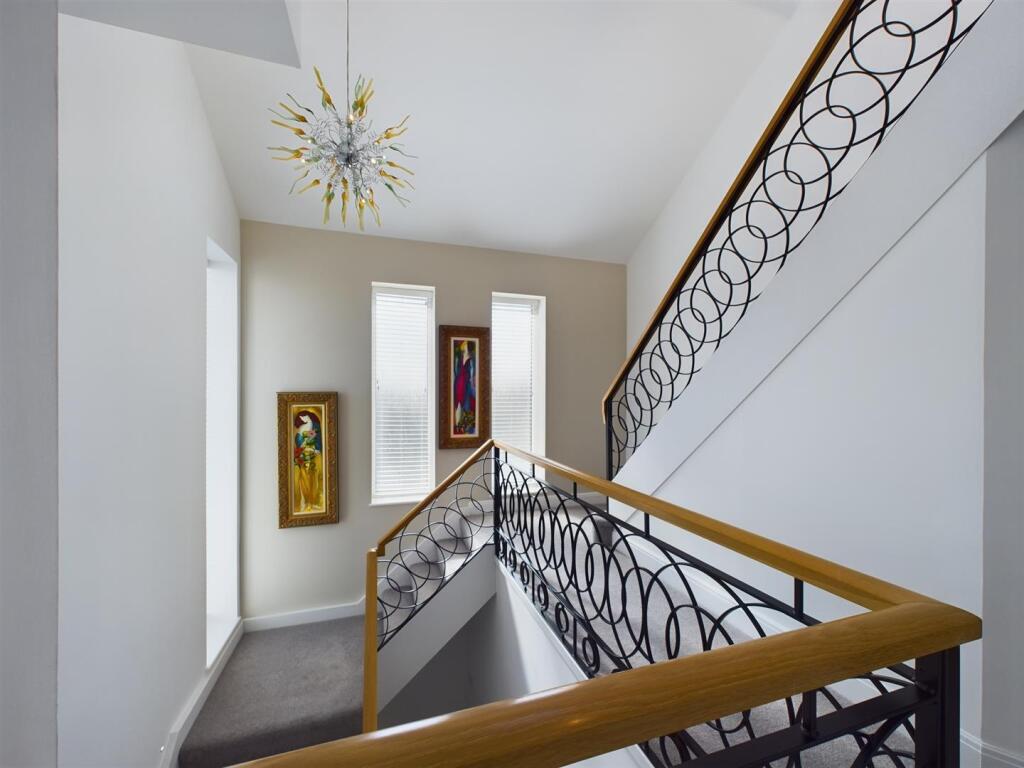 Additional property image - Hutchwns Close, Porthcawl