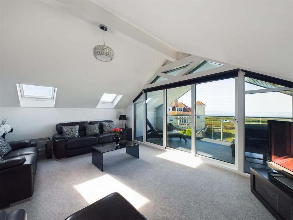 Additional property image - Hutchwns Close, Porthcawl