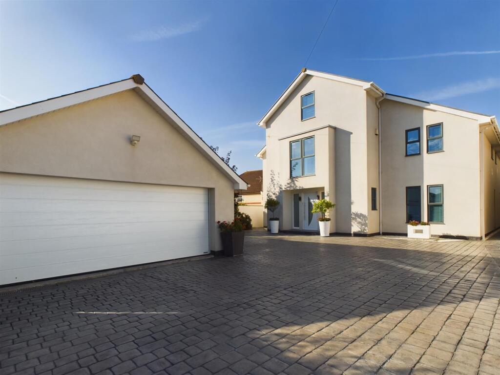 Additional property image - Hutchwns Close, Porthcawl