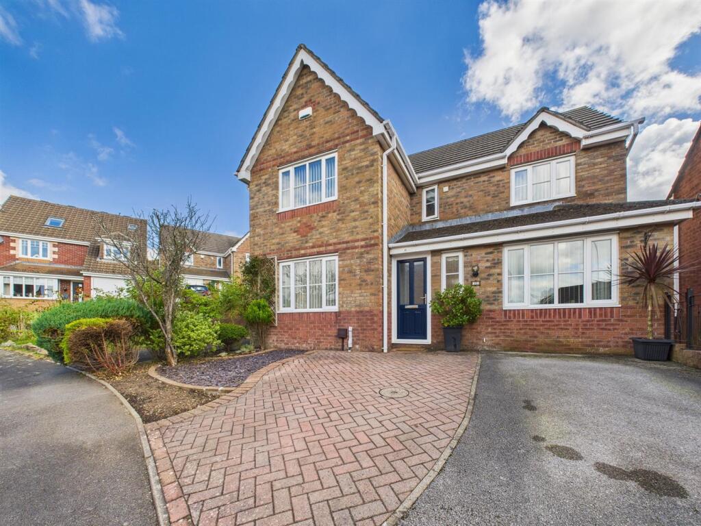 Main image of property: Swn Yr Aderyn, Kenfig Hill, Bridgend