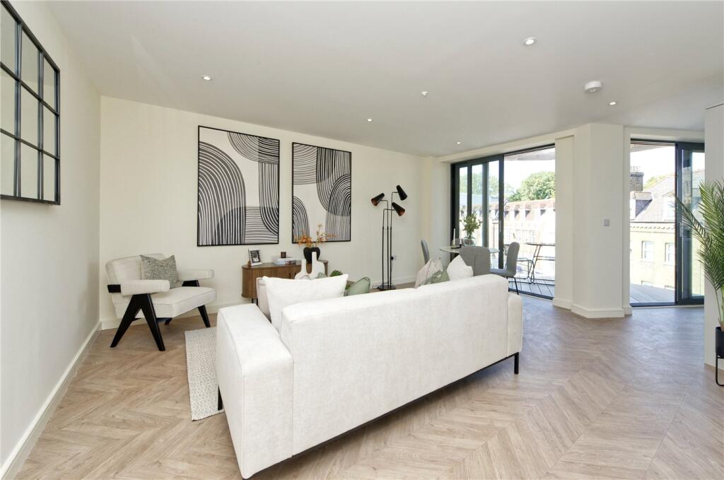 Additional property image - High Street, Beckenham, BR3