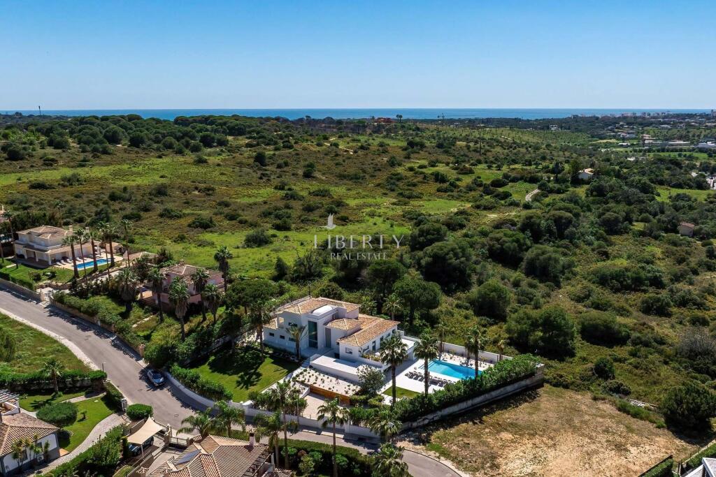 Main image of property: Algarve, Almancil